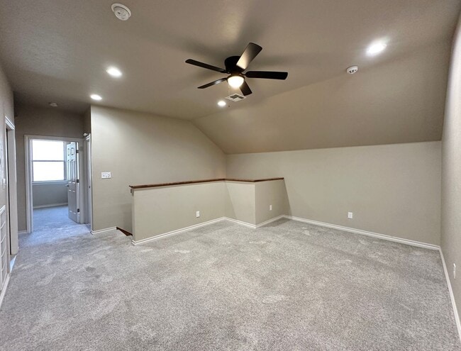 Building Photo - Rent Reduction!! 2 story, 5-bedroom 3 bath home in Wyatt Acres