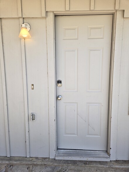 Keyless entry for convenience - 2708 Pin Oak Ln