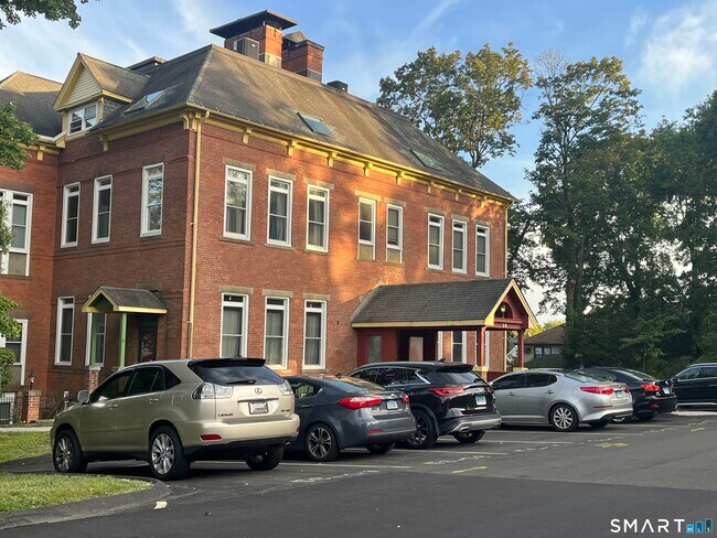 Building Photo - 58 Woodley Ct