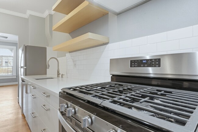 Building Photo - 1032 28th St