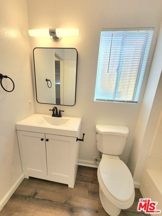 Building Photo - 165 N Hamilton Ave