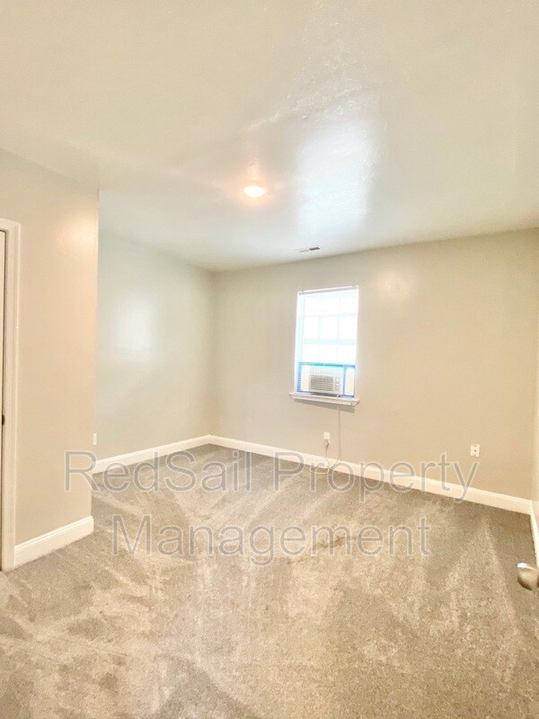 Building Photo - 1240 24th St