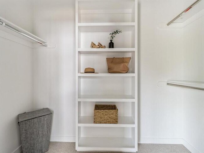 Building Photo - 15588 Rocklyn Place