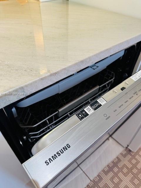 Building Photo - 500 NE 14th Ave