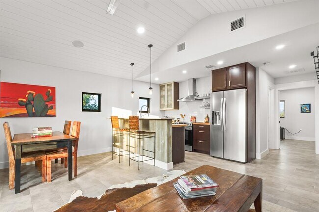 Building Photo - 9208 Madrone Ranch Trail