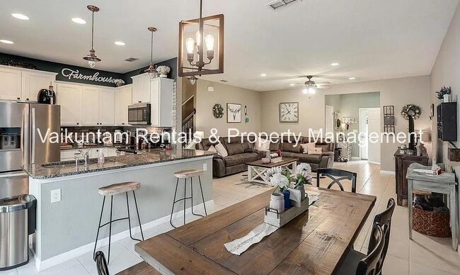 Building Photo - 7038 Buroak Ct