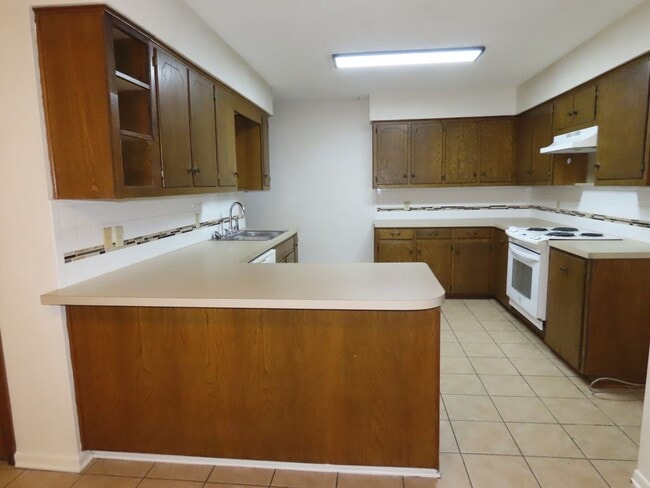 Building Photo - Whitehouse ISD! Spacious 3 Bedroom, 2 Bath...