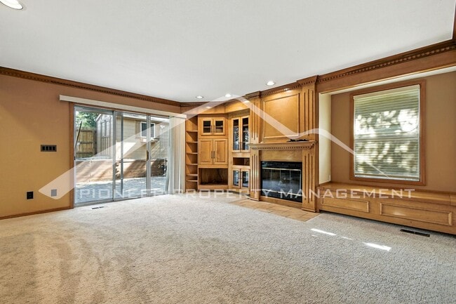 Building Photo - Stunning Home with Central AC and 2-Car Ga...