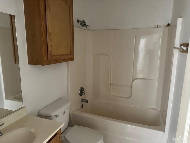 Building Photo - 11 La Mancha Dr