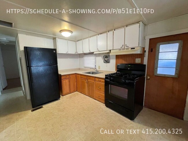 Building Photo - 17659 Vierra Canyon Rd