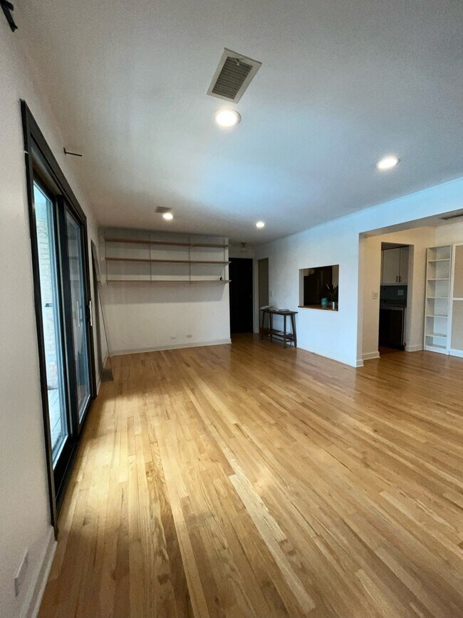 Building Photo - 1728 Fayette Walk