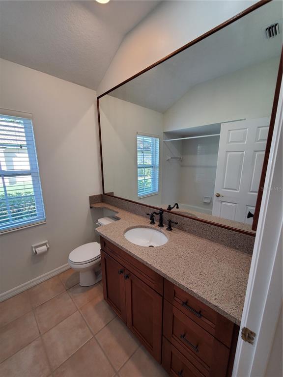 Building Photo - 5262 Far Oak Cir