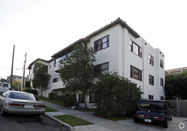 Building Photo - 211-219 Maple St