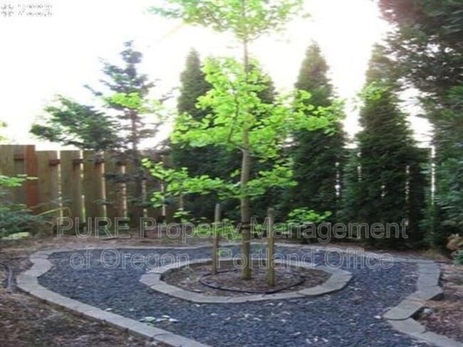 Building Photo - 9100 SW Graphite Ter