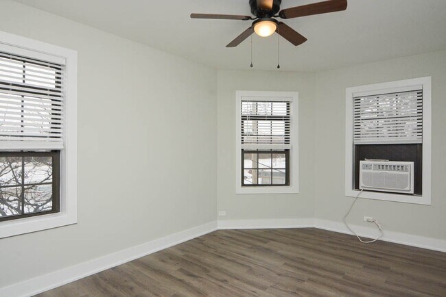 Building Photo - 728 St Johns Ave