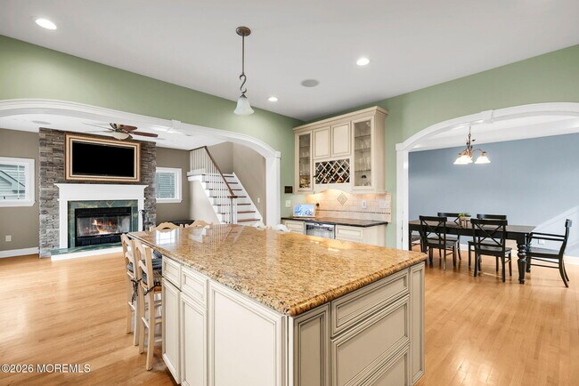 Building Photo - 3 Monmouth Pl