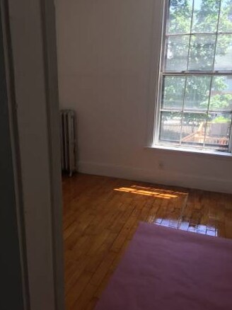 Building Photo - 8 Adella Pl