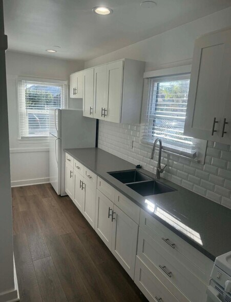 Building Photo - 2231 Ellendale Pl