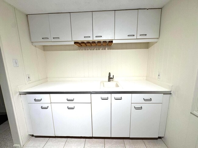 Building Photo - 6716 Anchor Way