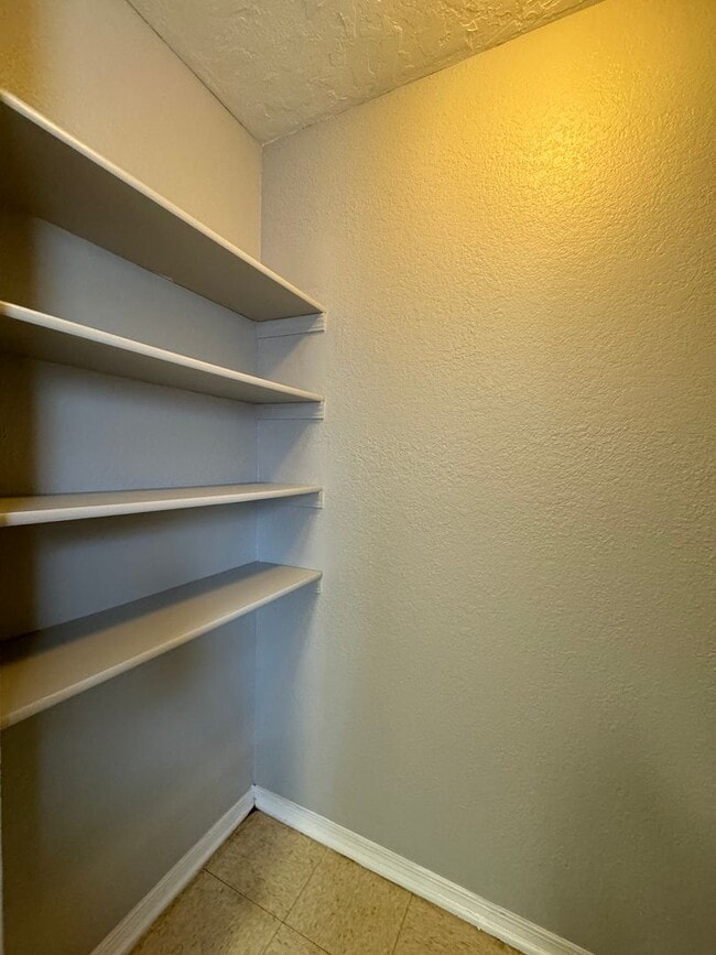 Building Photo - 1817 SW Jefferson Ave