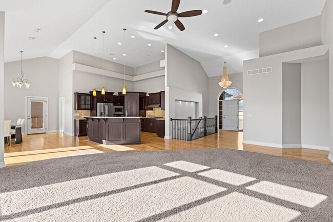 Building Photo - Stunning 4 bedroom Ranch in Elkhorn