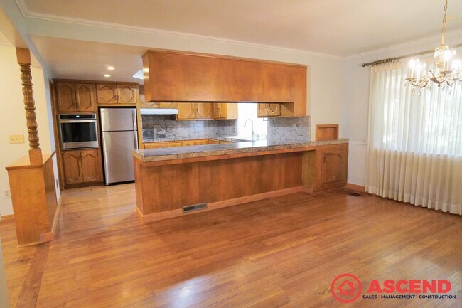 Building Photo - Stunning Home In Southwest Bakersfield!