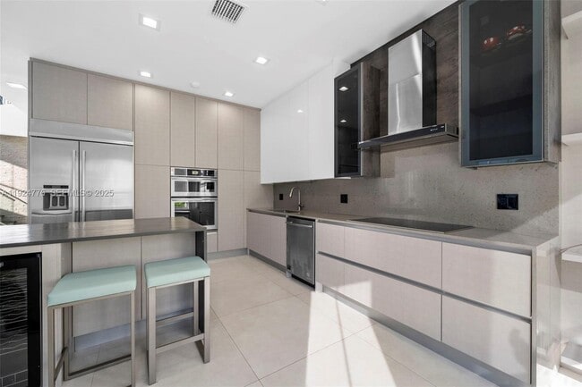 Building Photo - 1549 Breakwater Terrace