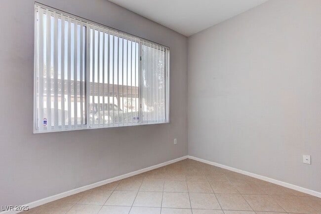 Building Photo - 2900 Sunridge Heights Pkwy