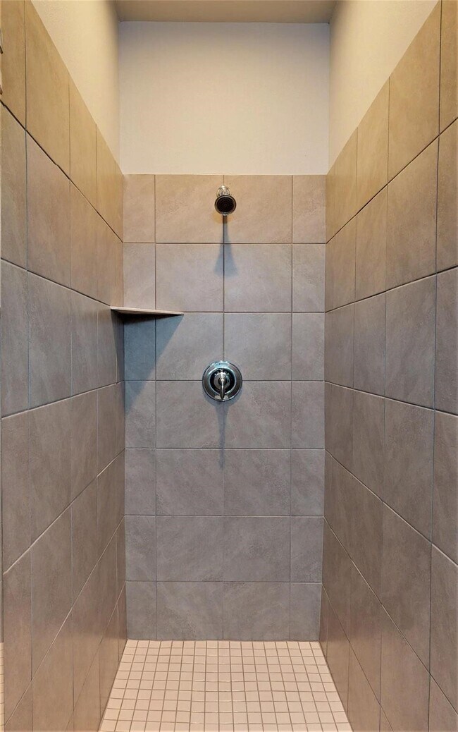 Building Photo - 4924 Paradigm Ln