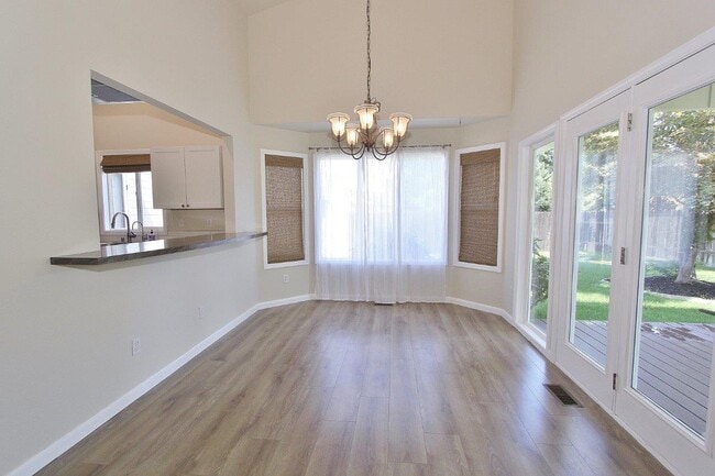 Building Photo - 2610 N Shoveler Way