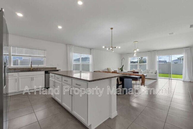 Building Photo - 3800 Whitetail Ct