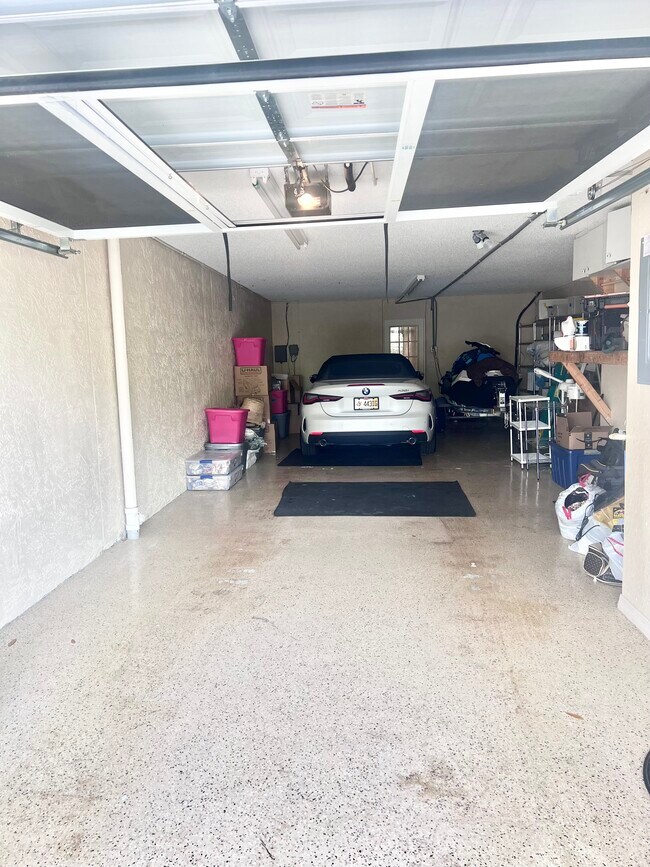 Building Photo - 465 Pinellas Bayway S
