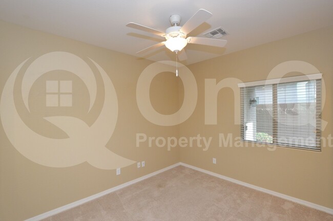 Building Photo - 40937 N Linden St
