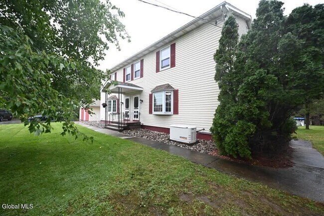 Building Photo - 229 Middletown Rd