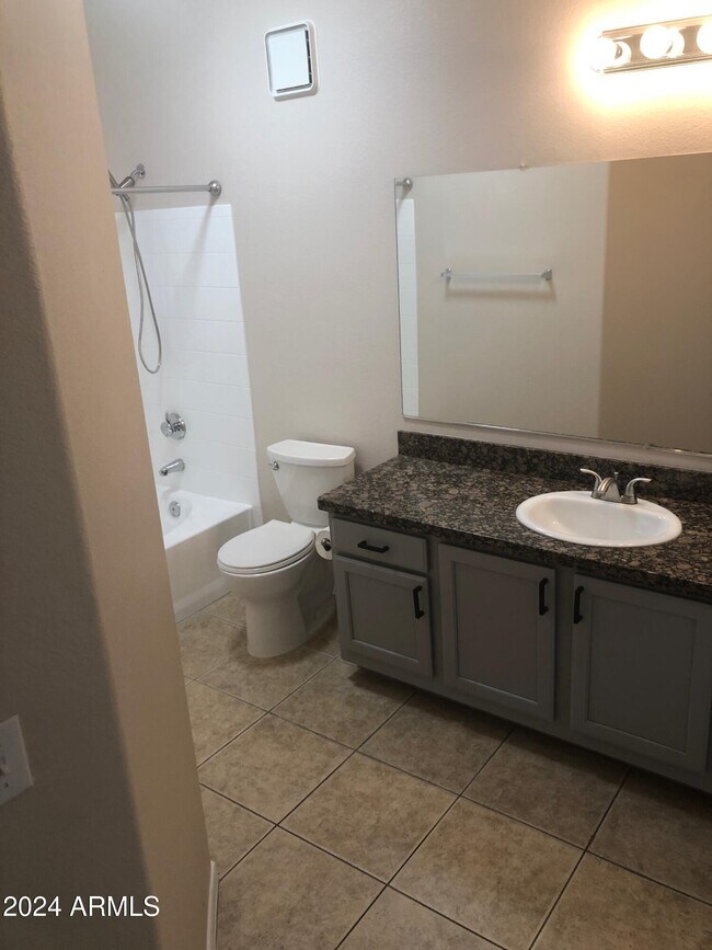 Building Photo - 4644 N 22nd St