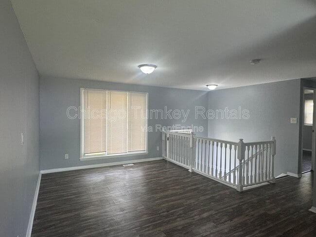 Building Photo - 43 N Walnut Ln