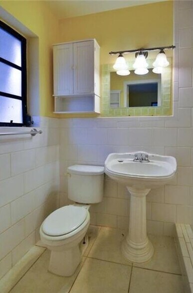 Master Bath with Shower - 6515 SW 48th St