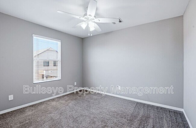 Building Photo - 304 N 78th Pl