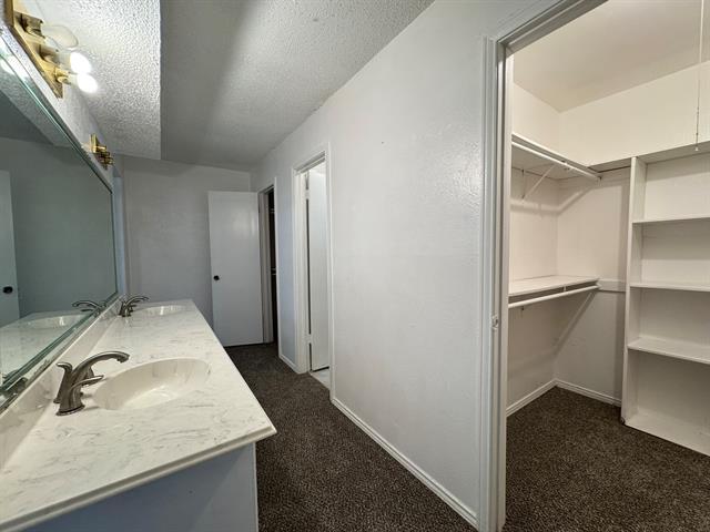 Building Photo - 2301 Claridge Cir