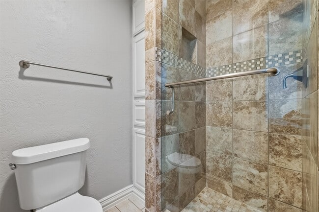 Building Photo - 14023 Bay Gardens Dr