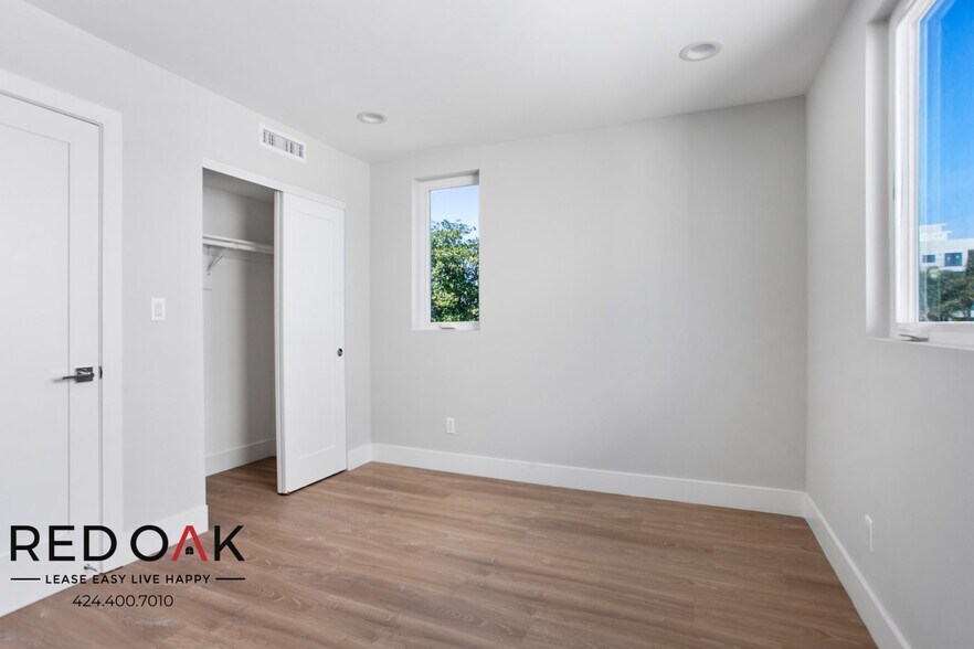 Building Photo - 4444 S Slauson Ave