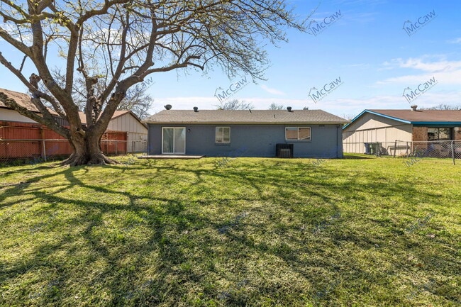 Building Photo - 5006 Frontier Rd