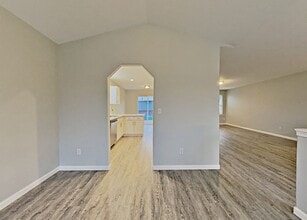 Building Photo - Vintage Y Condominiums