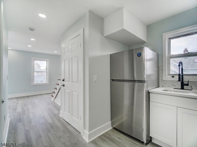 Building Photo - 351 Railroad Ave