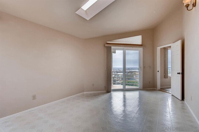 Building Photo - **** INCREDIBLE VIEWS 3 BED 2 BATH HOME! B...