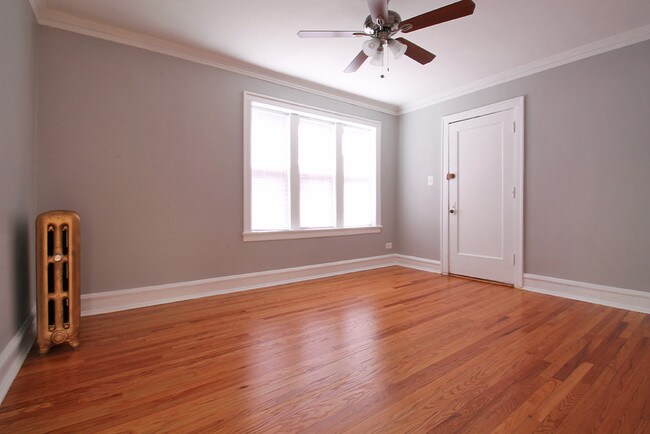 Building Photo - 301-313 N. Austin Blvd.