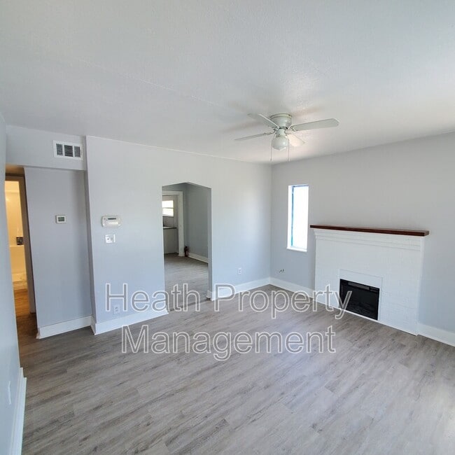 Building Photo - 1735 25th St S