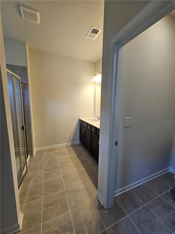 Building Photo - 2460 Ravencliff Dr