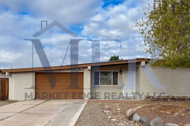 Building Photo - 3Bed/2Bath Home with Guest House at Bell/2...