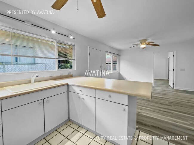 Building Photo - 236 Kalama St